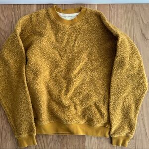 Outdoor voices Megafleece sweatshirt, size small, golden yellow, EUC